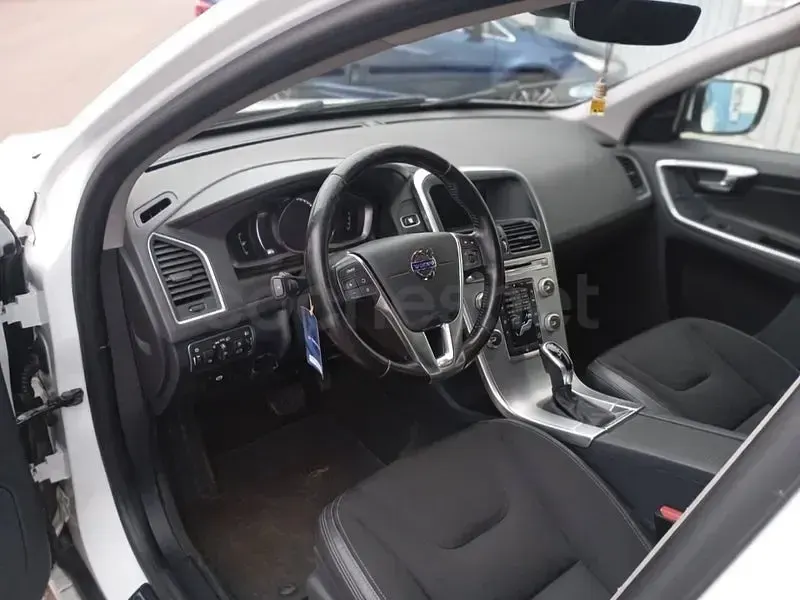 Usado Volvo XC60 Summum 190 CV (139 kW) 2017 Blanco SUV