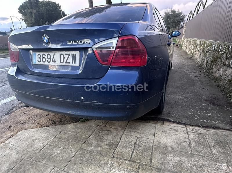 Usado BMW 320 163 CV (119 kW) 2006 Azul Berlina