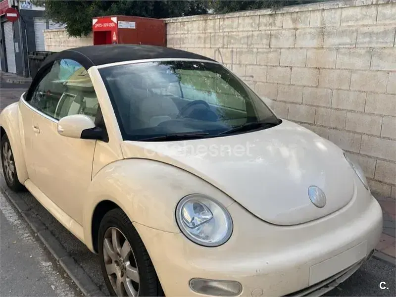 Usado VW New Beetle 102 CV (75 kW) 2004 Beige Utilitario