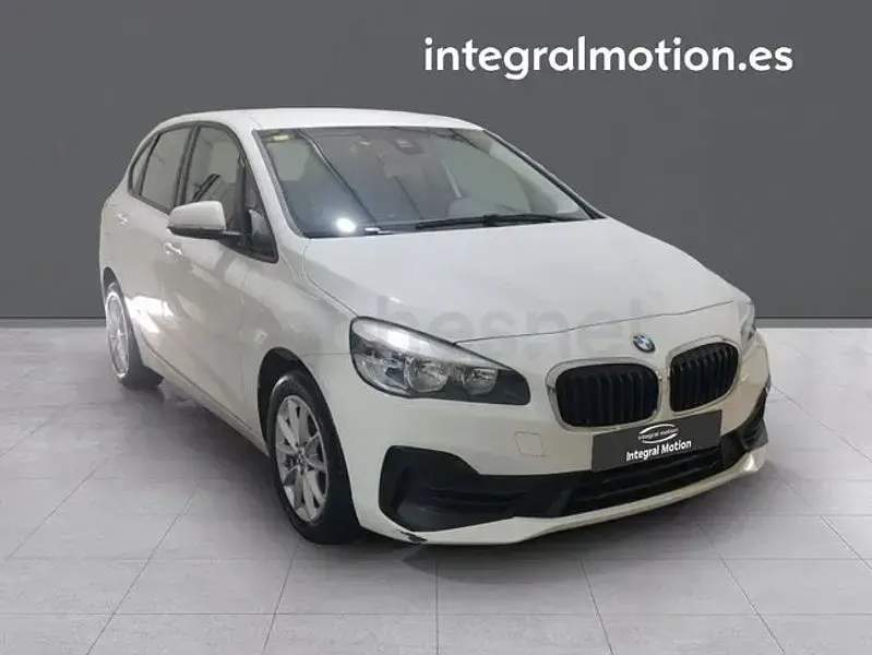 Usado BMW 216 Active Tourer 116 CV (85 kW) 2020 Blanco Monovolumen