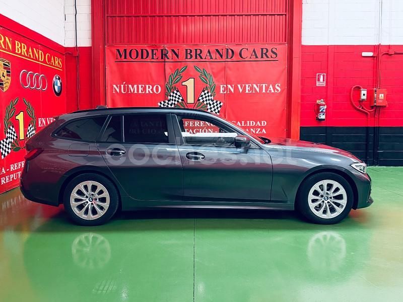 Usado BMW 318 150 CV (110 kW) 2021 Gris / plata Familiar
