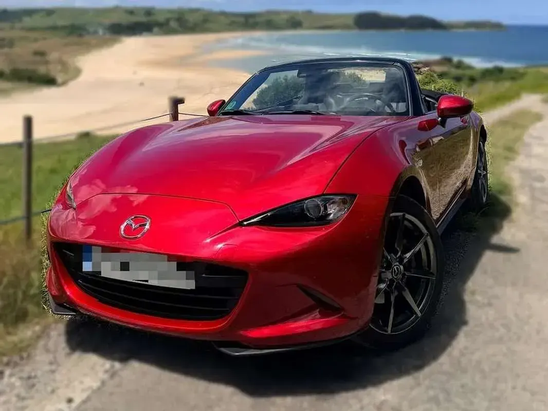 Usado Mazda MX5 Inclusive 160 CV (117 kW) 2015 Rojo Descapotable