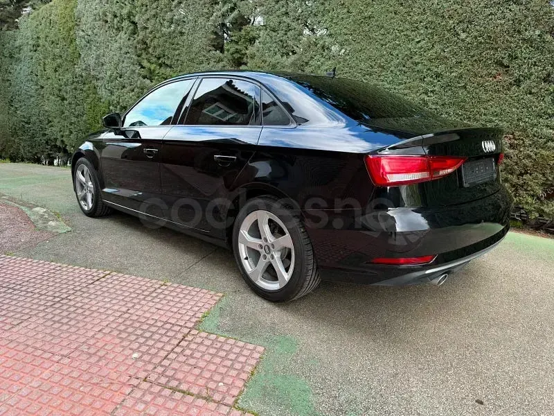 Usado Audi A3 116 CV (85 kW) 2020 Negro Berlina