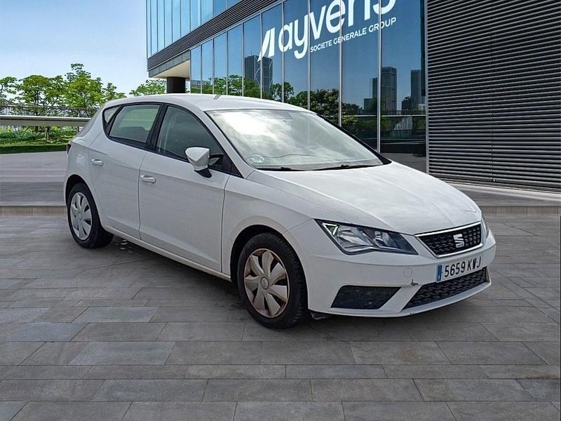 Usado Seat Leon Reference 115 CV (84 kW) 2019 Blanco Utilitario