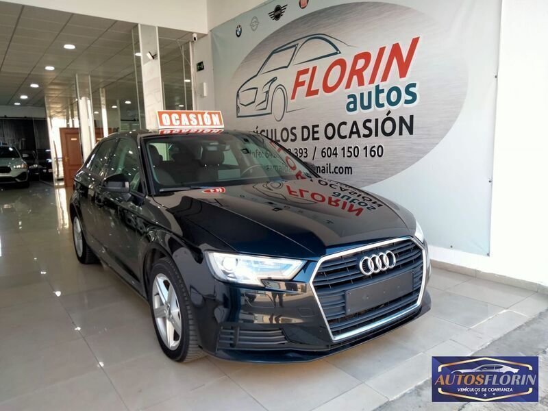Usado Audi A3 116 CV (85 kW) 2019 Negro Berlina