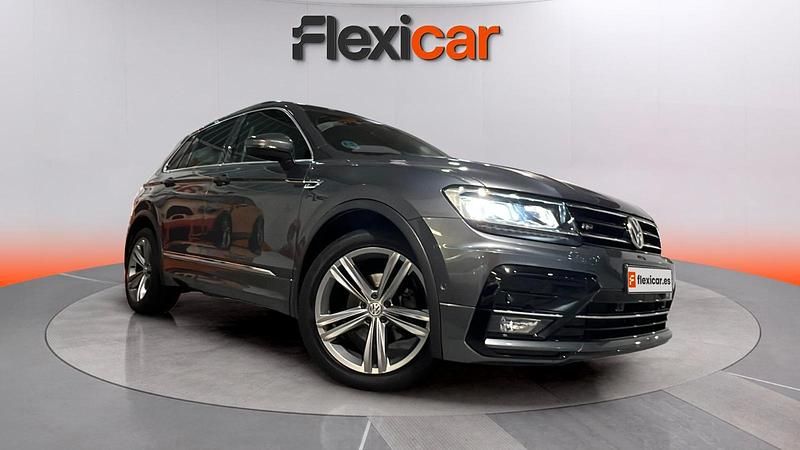 Usado VW Tiguan Sport 150 CV (110 kW) 2019 Gris SUV