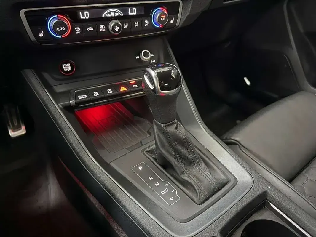 Usado Audi RS Q3 401 CV (294 kW) 2021 Negro SUV