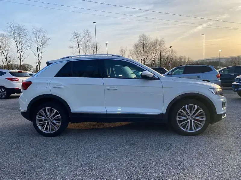 Usado VW T-Roc Sportline 150 CV (110 kW) 2018 Blanco SUV