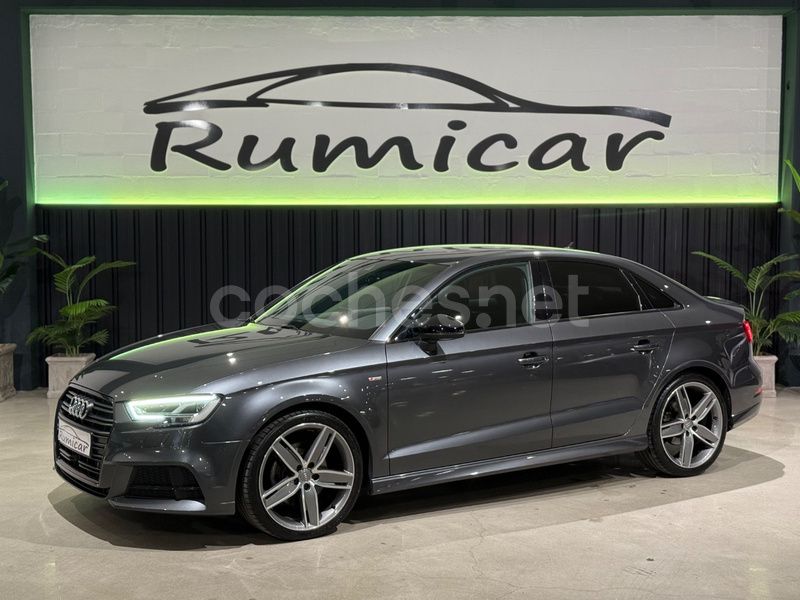 Gris / plata Usado 2019 Audi A3 S-Line Berlina | 25.450 € (Caro) - Imagen 1/4