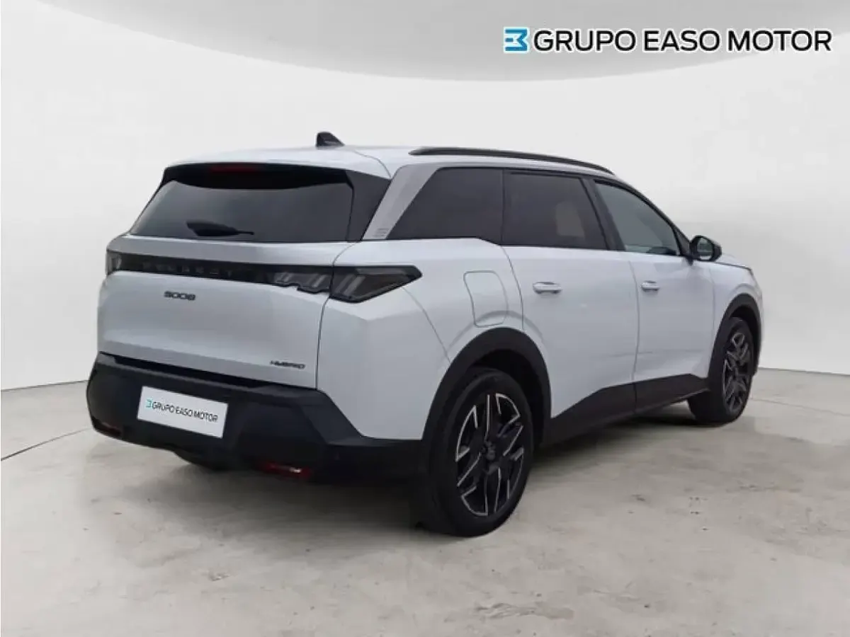 Usado Peugeot 5008 Allure 145 CV (106 kW) 2025 Blanco SUV