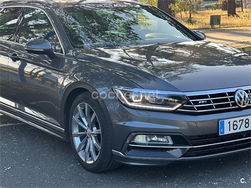 Usado VW Passat Sportline 190 CV (139 kW) 2015 Gris / plata Familiar