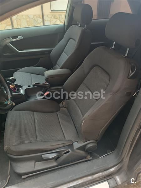 Usado Audi A3 Ambition 140 CV (102 kW) 2003 Gris / plata Berlina