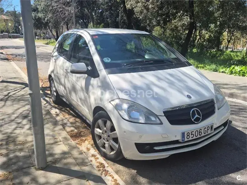 Usado Mercedes A180 Avantgarde 109 CV (80 kW) 2009 Blanco Monovolumen