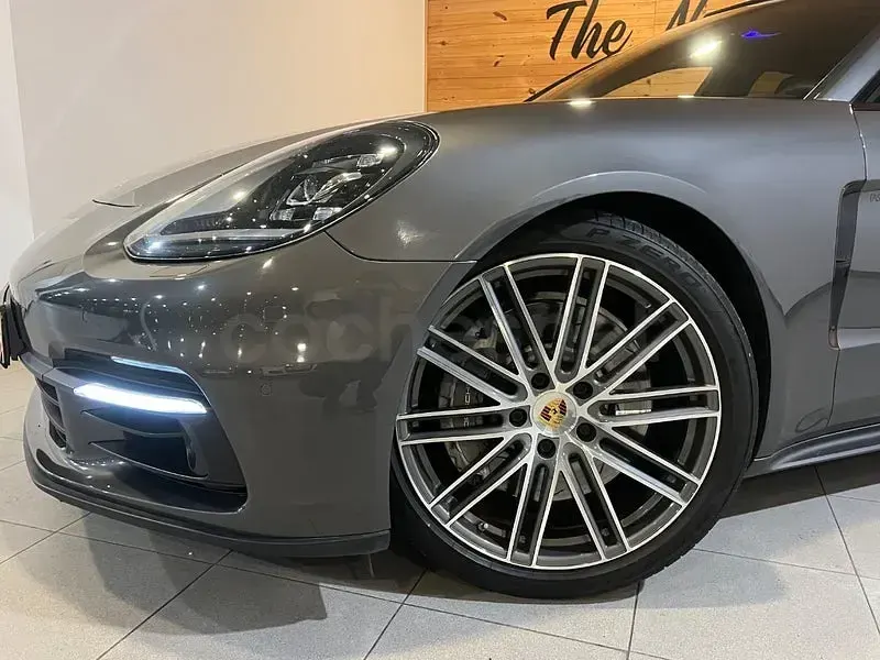 Usado Porsche Panamera 4 462 CV (339 kW) 2018 Beige Berlina
