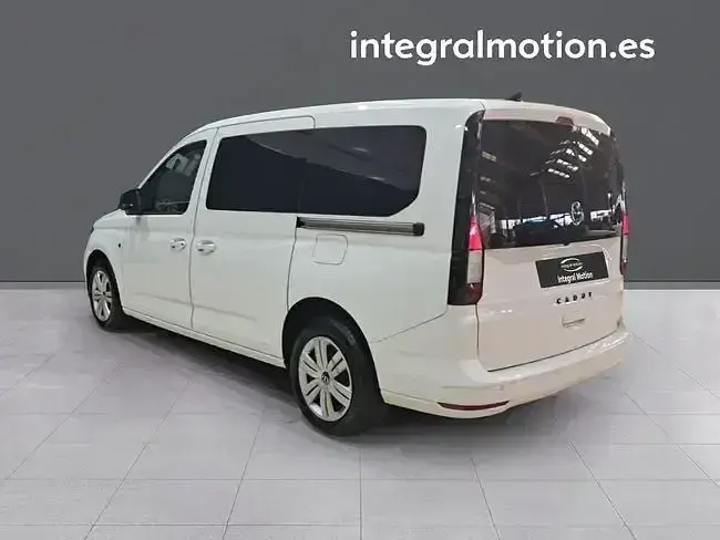 Usado VW Caddy Maxi 122 CV (89 kW) 2023 Blanco Monovolumen