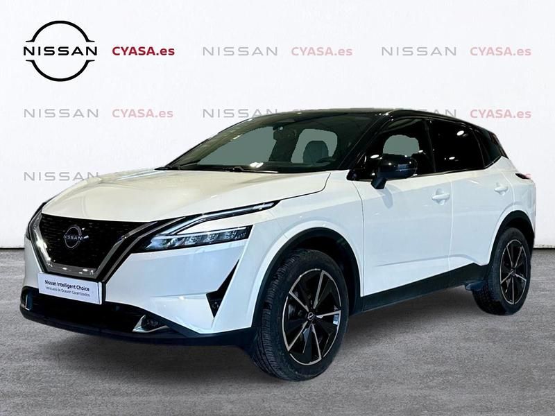 Lunar white + midnight black metalizado Usado 2024 Nissan Qashqai Tekna SUV | 31.900 € (Un poco caro) - Imagen 1/4