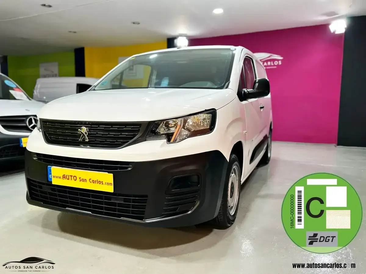 Usado Peugeot Partner 100 CV (73 kW) 2021 Blanco Monovolumen
