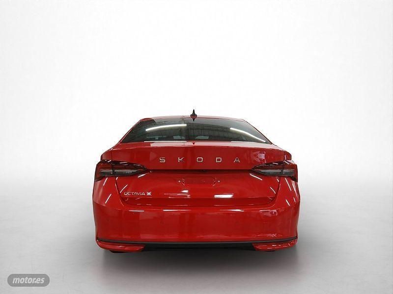 Usado Skoda Octavia 116 CV (85 kW) 2025 Rojo