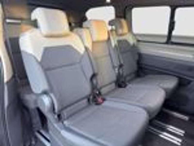 Usado VW Multivan 150 CV (110 kW) 2025 Negro Monovolumen