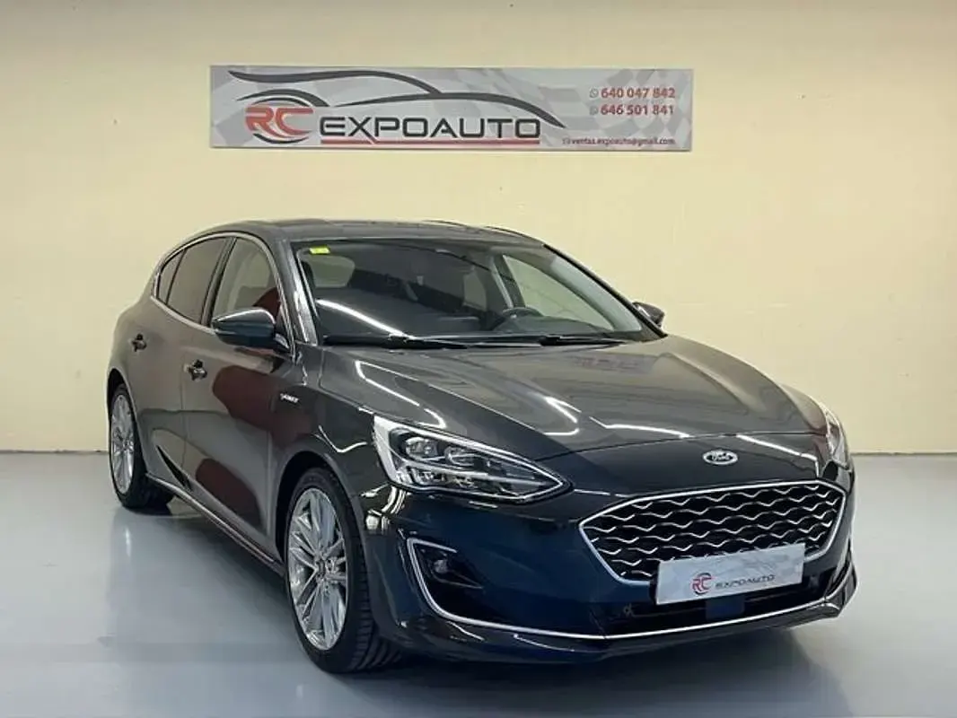 Usado Ford Focus Vignale 125 CV (91 kW) 2018 Gris Utilitario