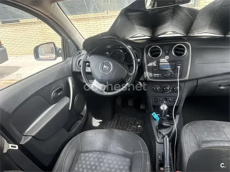 Usado Dacia Logan MCV Lauréate 90 CV (66 kW) 2016 Blanco Familiar
