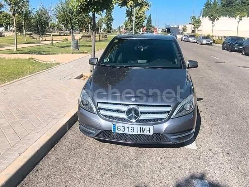 Gris / plata Usado 2012 Mercedes B200 Monovolumen | 12.990 € (Precio justo) - Imagen 1/4