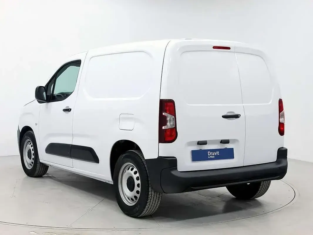 Usado Citroën Berlingo 100 kW (137 CV) 2023 Blanco Monovolumen