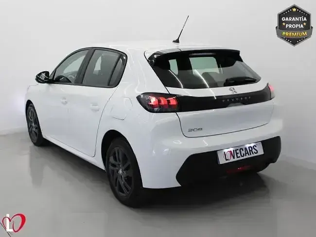 Usado Peugeot 208 Active 102 CV (75 kW) 2021 Blanco Utilitario