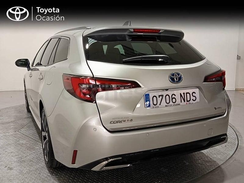 Usado Toyota Corolla Sport 196 CV (144 kW) 2025 Gris / plata Familiar