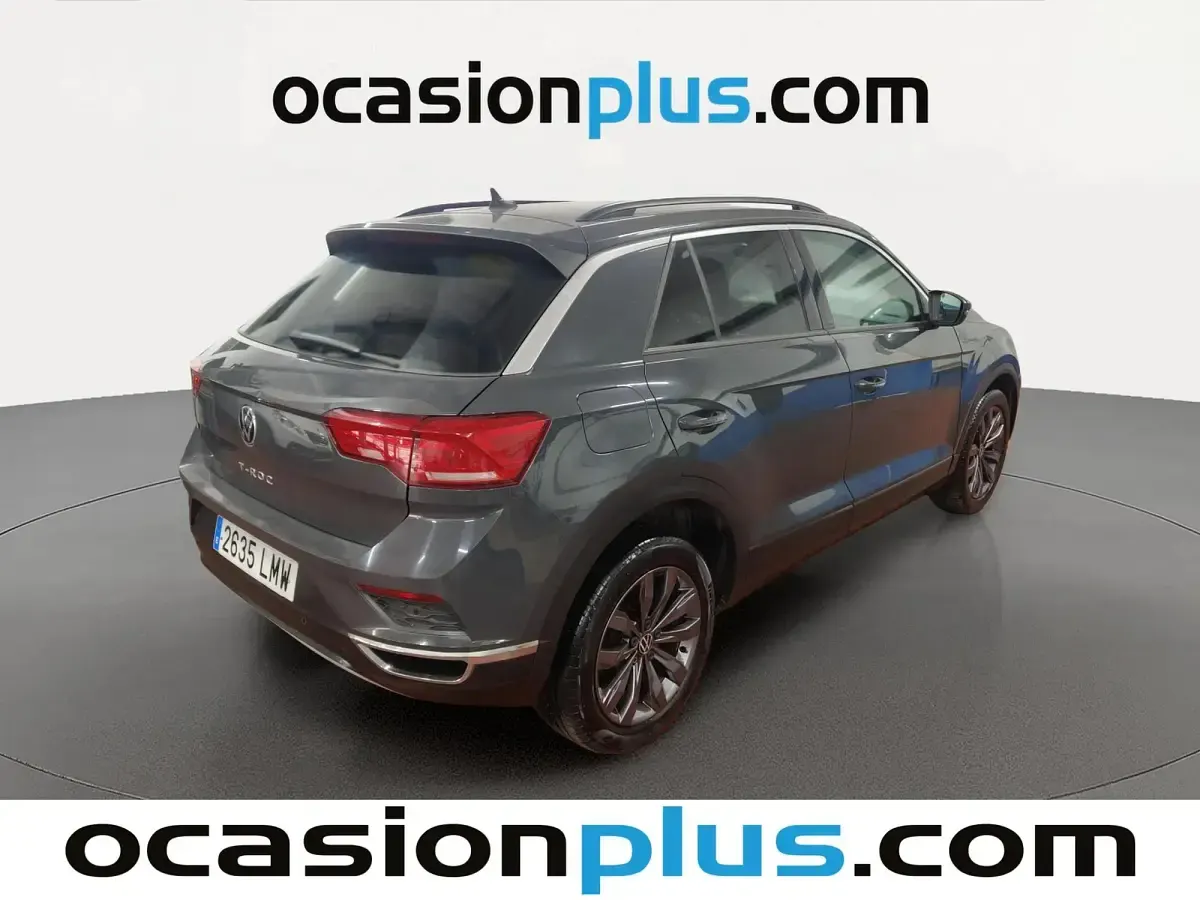 Usado VW T-Roc Advance 110 CV (80 kW) 2021 Gris SUV