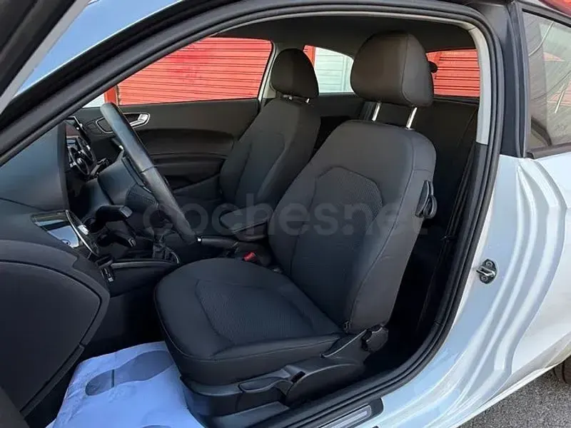 Usado Audi A1 Ambition 86 CV (63 kW) 2014 Blanco Utilitario