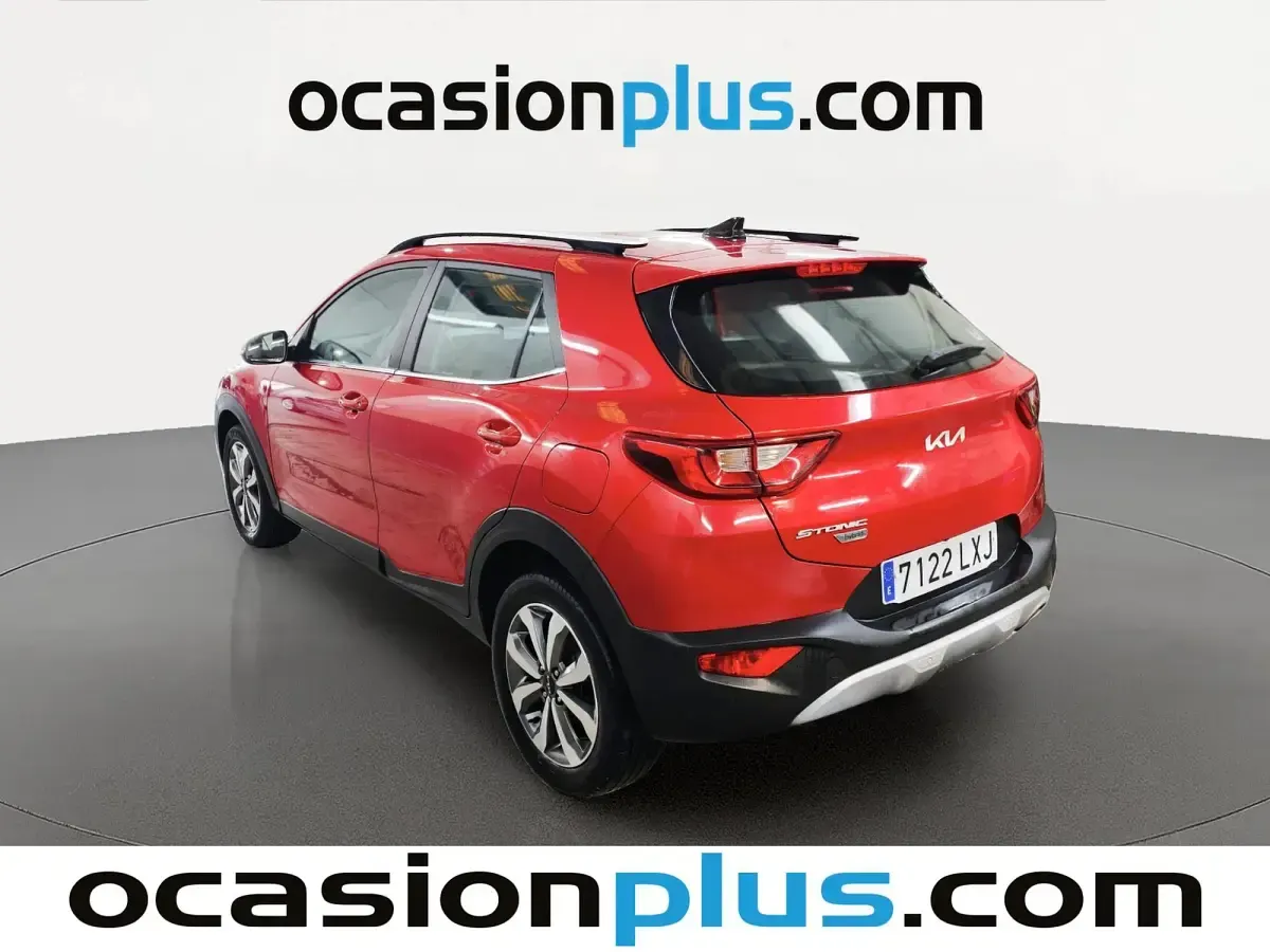 Usado Kia Stonic 101 CV (74 kW) 2022 Rojo SUV