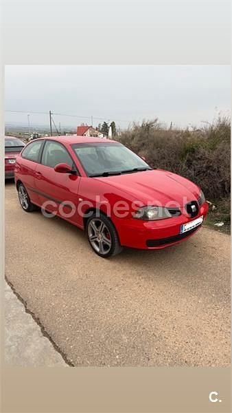 Brugt Seat Ibiza Fresh 64 HK (47 kW) 2004 Rød Hatchback