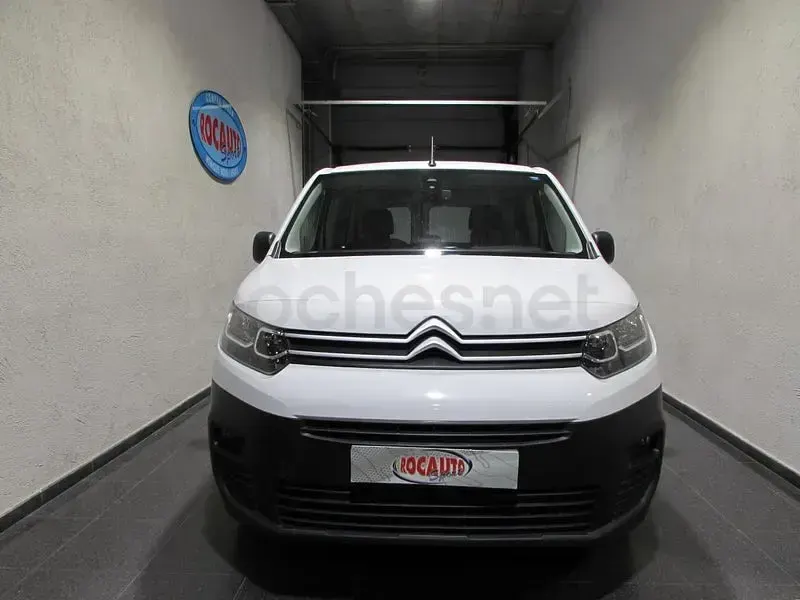 Usado Citroën Berlingo Business Class 102 CV (75 kW) 2022 Blanco Monovolumen