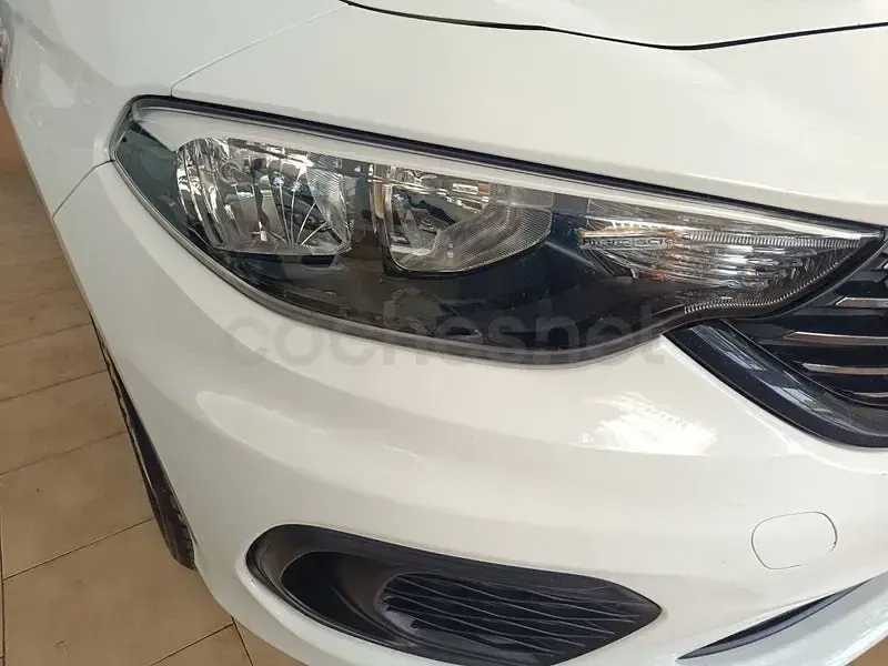Usado Fiat Tipo Business 120 CV (88 kW) 2018 Blanco Berlina