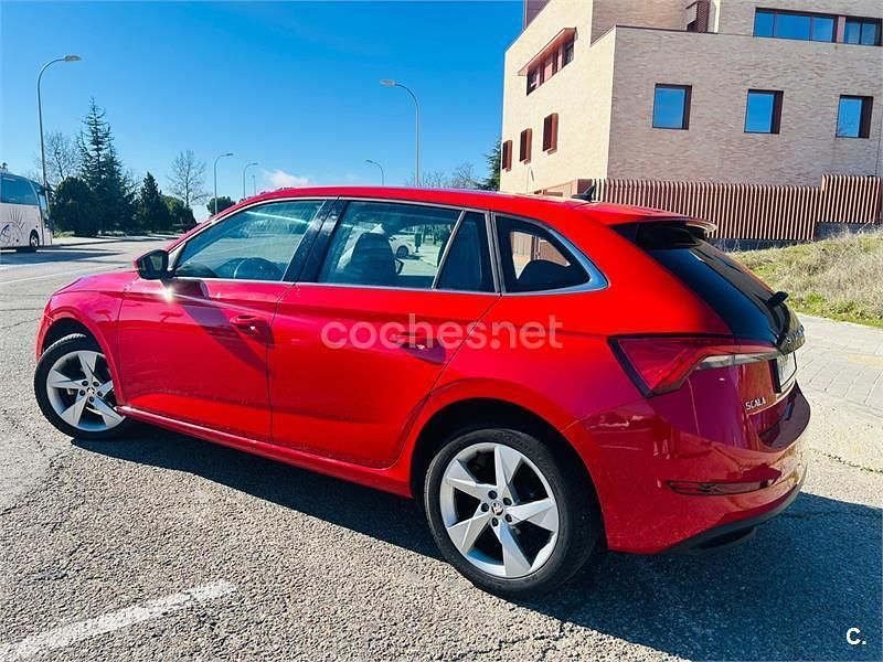Usado Skoda Scala Style 115 CV (84 kW) 2020 Rojo Utilitario