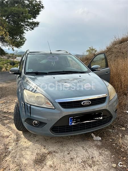 Gris / plata Usado 2008 Ford Focus Trend Familiar | 3000 € (Precio justo) - Imagen 1/1