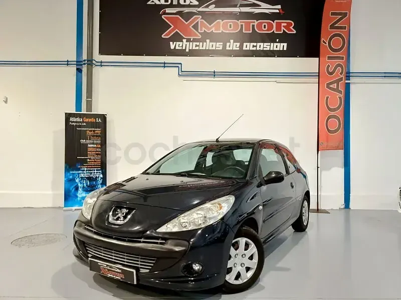 Usado Peugeot 206+ 70 CV (51 kW) 2012 Gris / plata Utilitario