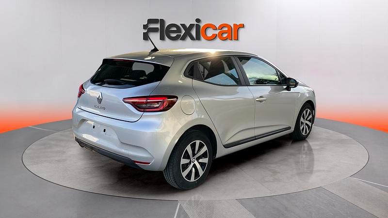 Käytetty Renault Clio V Equilibre 91 HP (66 kW) 2023 Harmaa Sedan