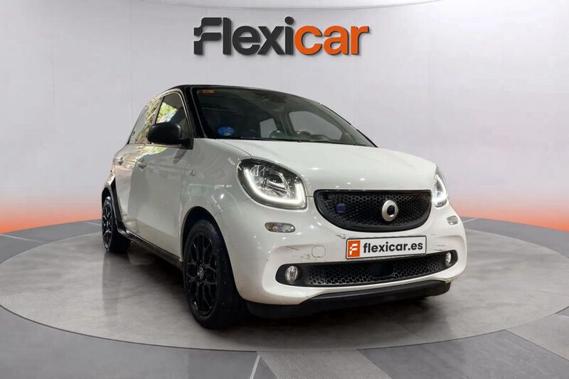 Blanco Usado 2020 Smart ForFour Electric Drive Utilitario | 9690 € - Imagen 1/4