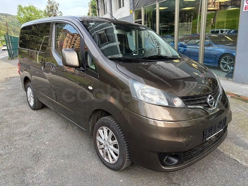 Begagnad Nissan Evalia 110 HK (80 kW) 2016 Brun Minibuss