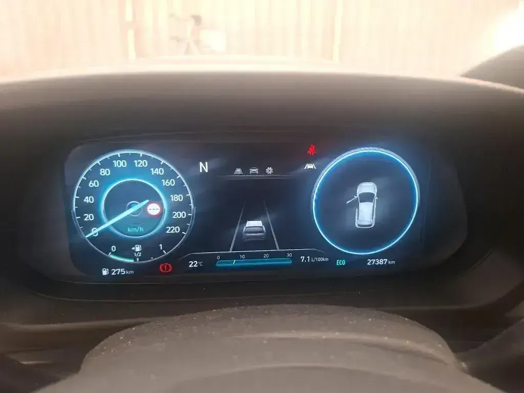 Usado Hyundai Bayon 101 CV (74 kW) 2023 Negro SUV