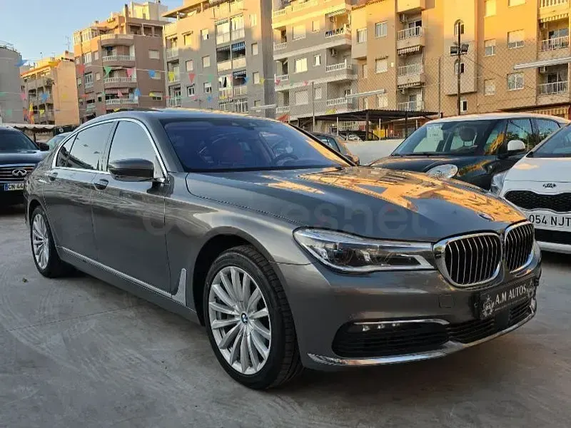 Usado BMW 750L 450 CV (330 kW) 2017 Gris / plata Berlina