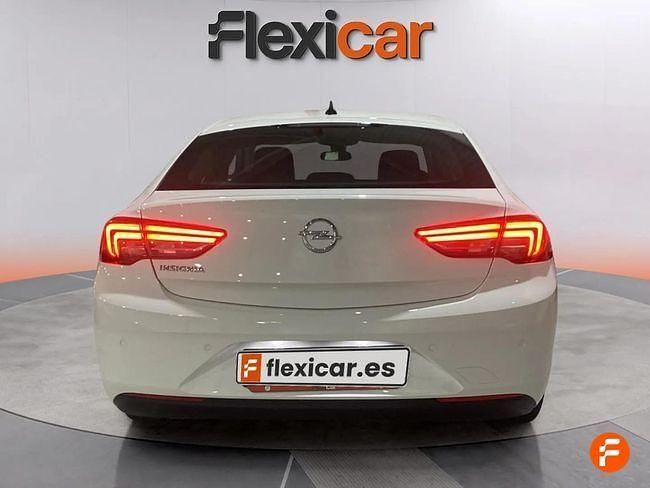 Usado Opel Insignia Business 122 CV (89 kW) 2021 Blanco Berlina