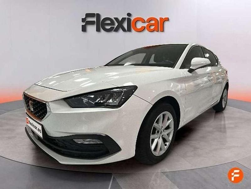 Usado Seat Leon Style 116 CV (85 kW) 2021 Blanco Utilitario