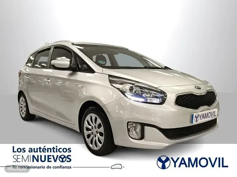 Usado Kia Carens 135 CV (99 kW) 2016 Plateado Monovolumen