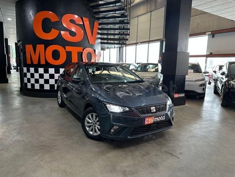 Usado Seat Ibiza Style 95 CV (69 kW) 2022 Gris / plata Berlina