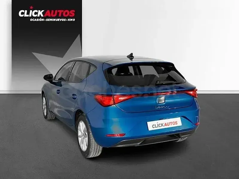 Usado Seat Leon Style 116 CV (85 kW) 2025 Azul Familiar