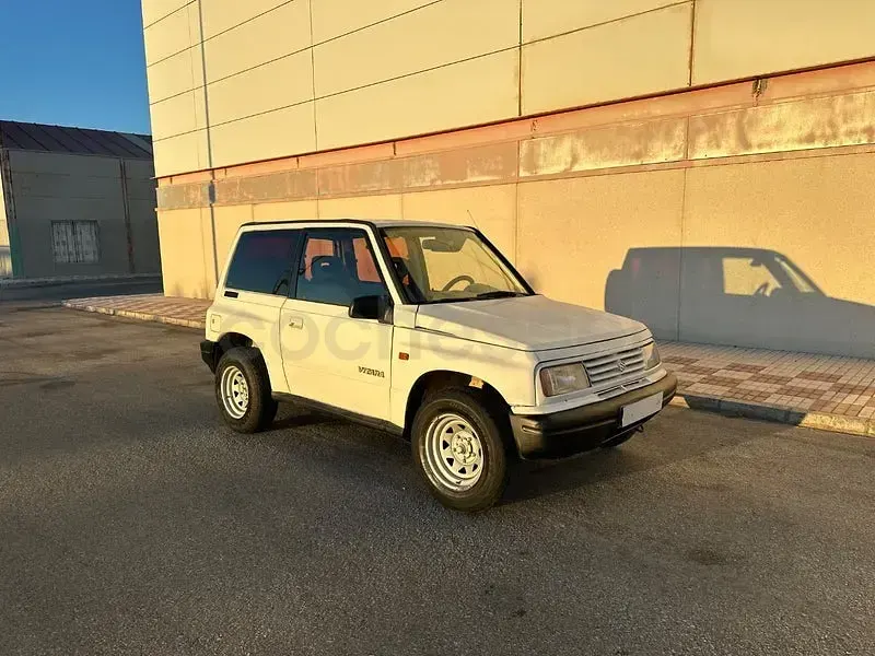 Usado Suzuki Vitara 80 CV (58 kW) 1998 Blanco SUV
