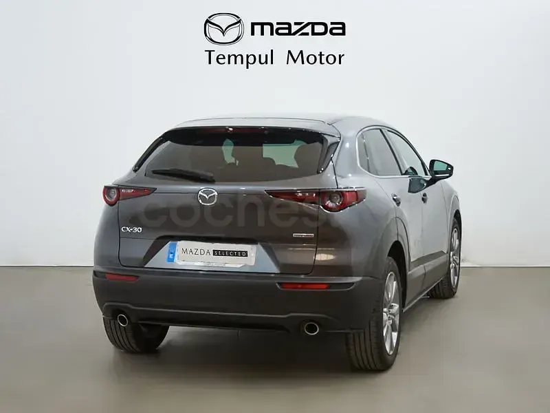 Usado Mazda CX-30 Exclusive-Line 140 CV (102 kW) 2025 Gris / plata SUV
